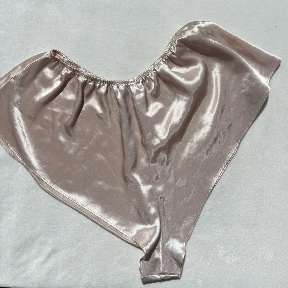 Vintage Silky Embroidered Satin Sleep Set - Light Blush - Picture 5 of 9